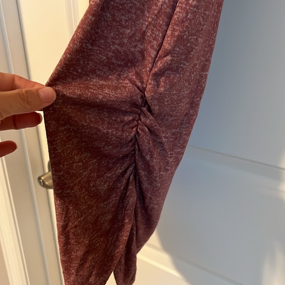 Express mauve 3/4 length sleeve tunic top - Picture 3 of 3